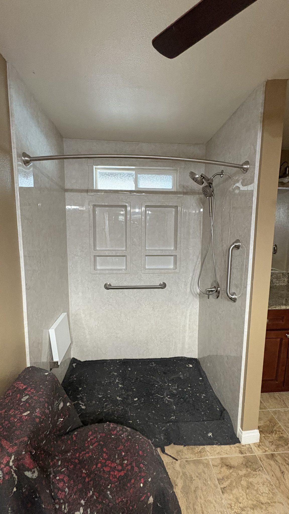 20250214_180040616_iOS