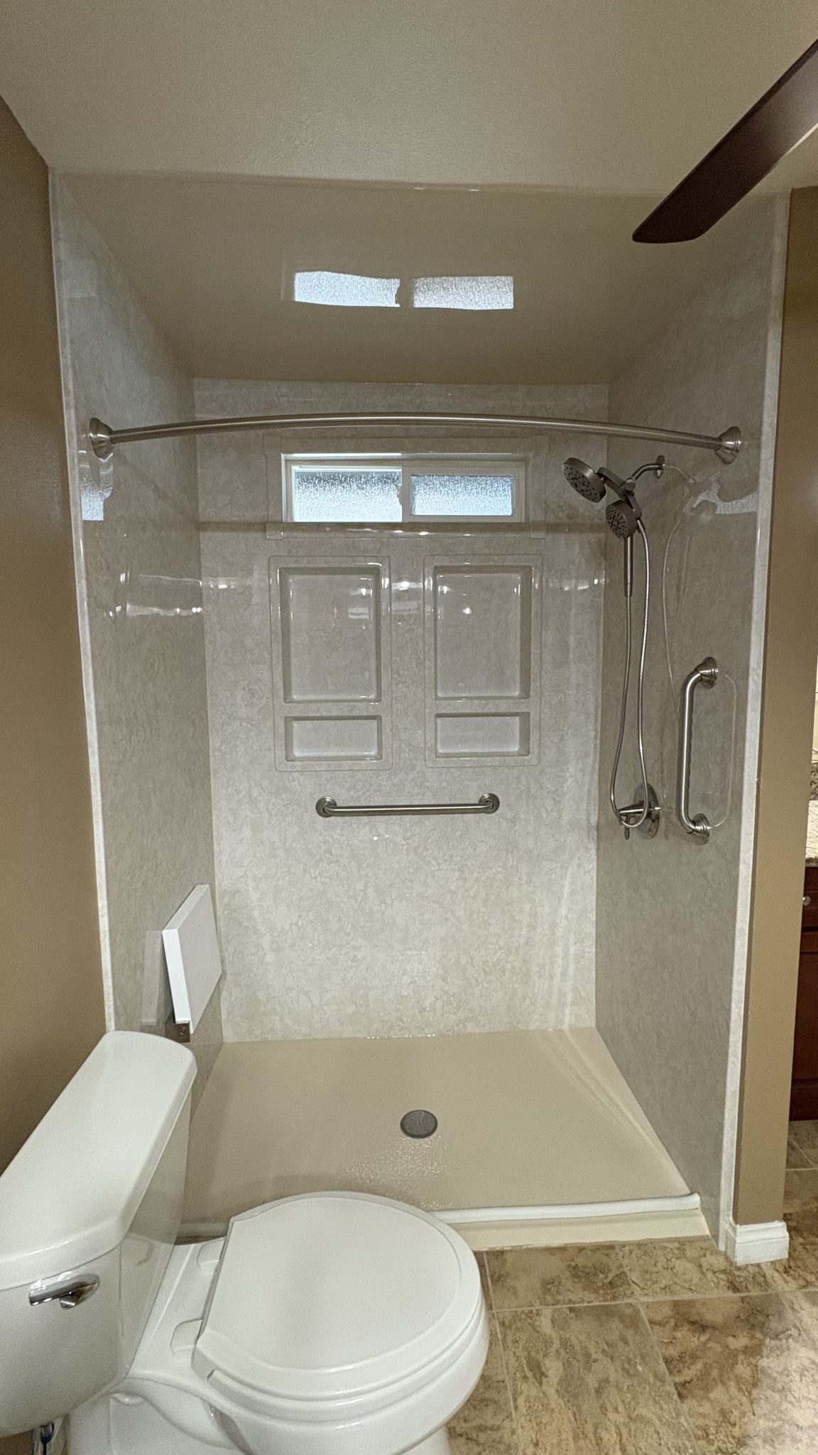 20250214_204413869_iOS