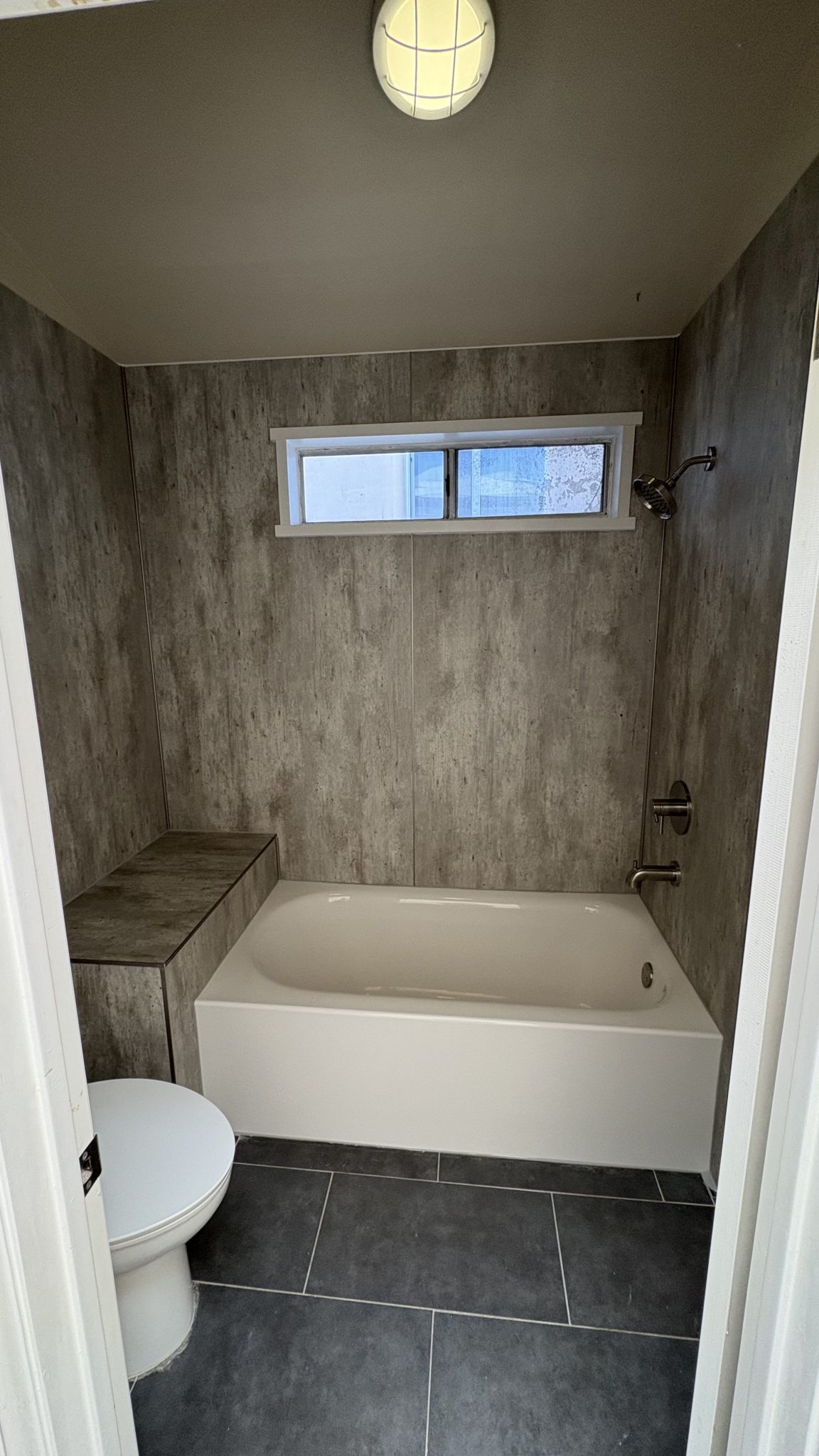 20250313_205541786_iOS