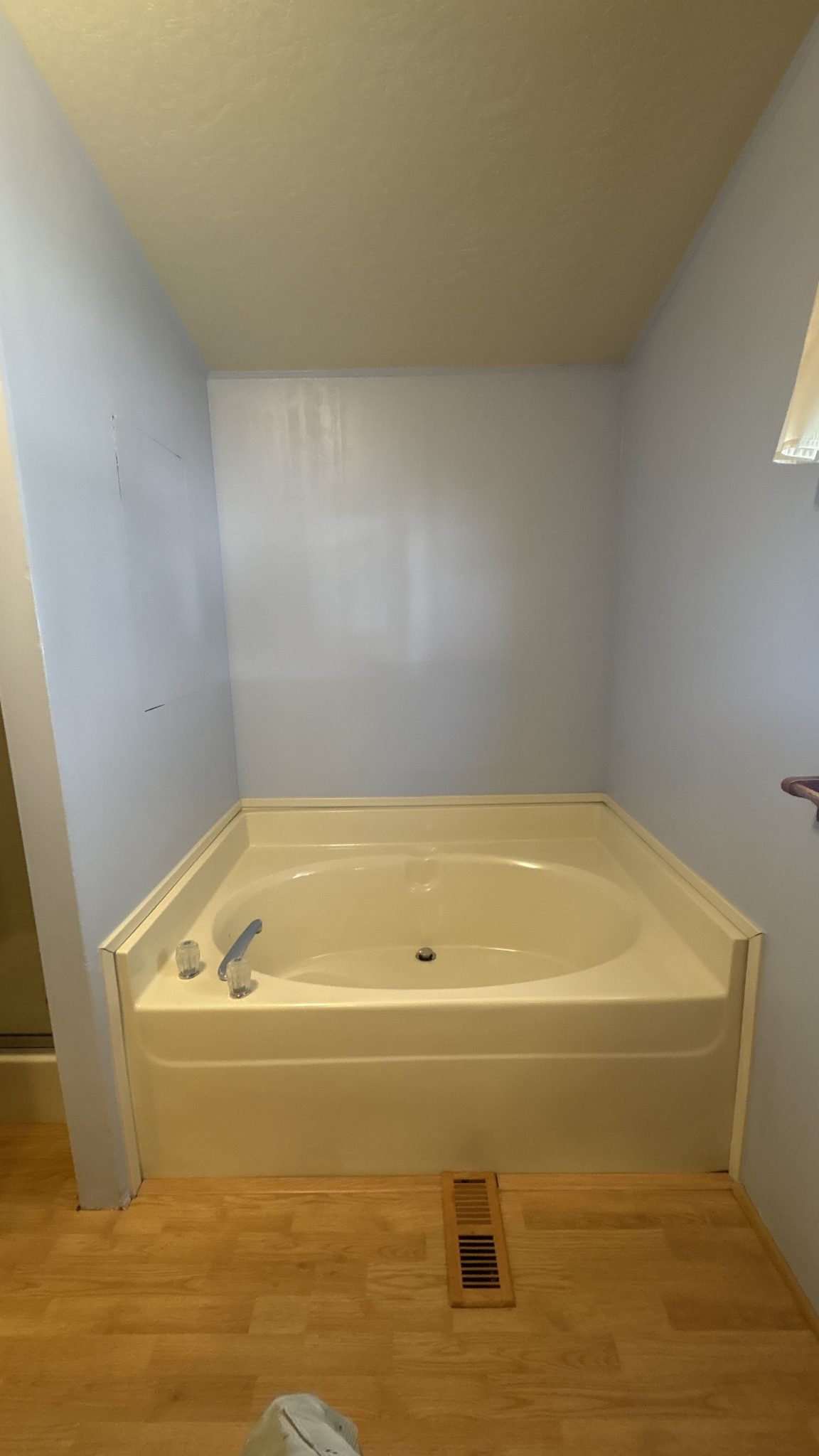 20250909_164625492_iOS