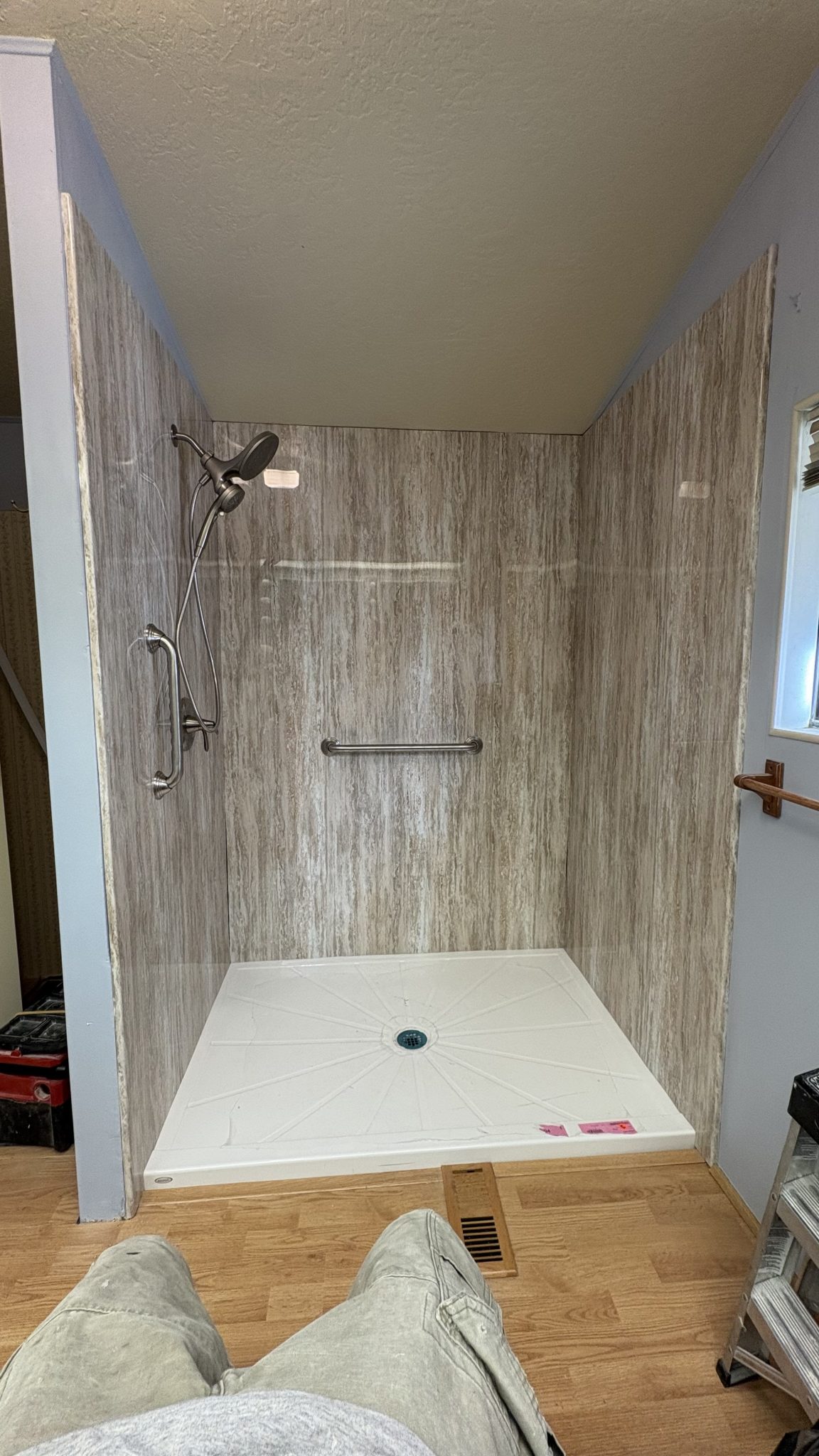 20250910_000131775_iOS