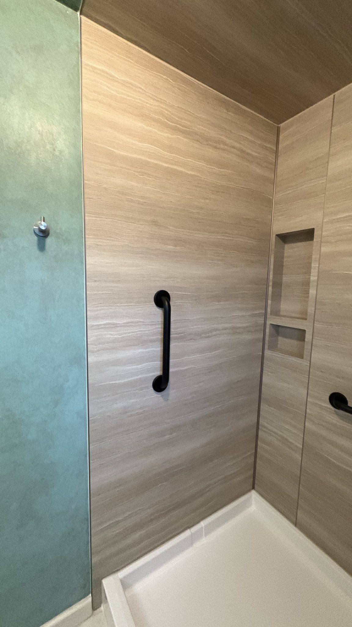 4495BFAB-FB24-4E0F-8ED9-87B9C053C615